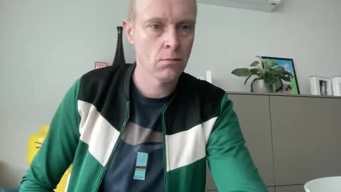 Snapshot of boegieboy76 chatting on January 2, 2:13 pm ask me online show from January 2, 2:13 pm