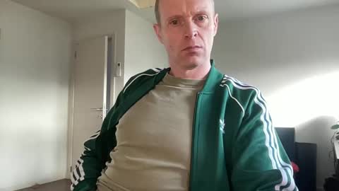 Snapshot of boegieboy76 chatting on January 10, 12:26 pm ask me online show from January 10, 12:26 pm