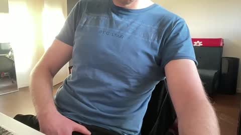 Snapshot of boegieboy76 chatting on December 20, 8:49 am ask me online show from December 20, 8:49 am