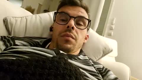 bomale89 online show from September 21, 9:15 pm