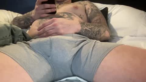 boner4you1994 online show from February 9, 11:25 am