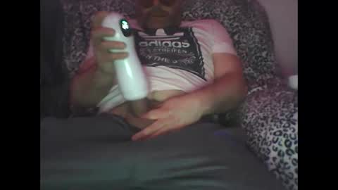 Snapshot of boooooooooooo23 chatting on January 4, 6:19 pm boooooooooooo23 online show from January 4, 6:19 pm