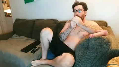 boredandirish21 online show from September 14, 1:24 pm