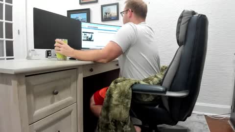 Boredhorndog online show from January 5, 3:53 am