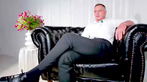 Borieth online show from October 17, 6:56 pm