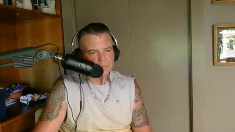 Snapshot of boss1420 chatting on September 10, 6:28 pm BOSS online show from September 10, 6:28 pm