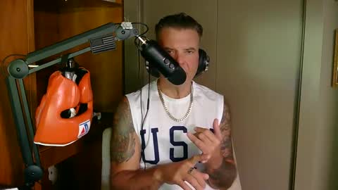 Snapshot of boss1420 chatting on September 16, 6:09 pm BOSS online show from September 16, 6:09 pm