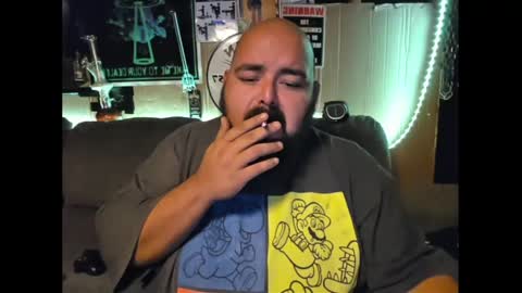 bossdeuce420 online show from April 20, 4:15 am