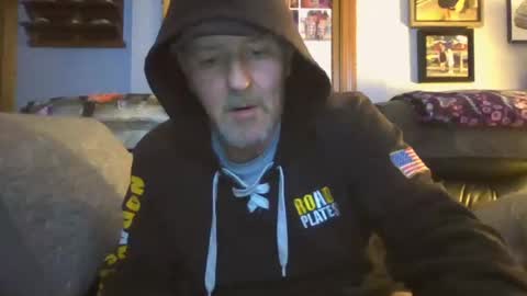 bostonguy1969 online show from December 23, 4:01 am