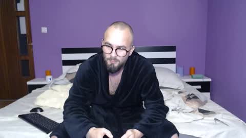 Angel-Boy online show from October 9, 8:25 pm