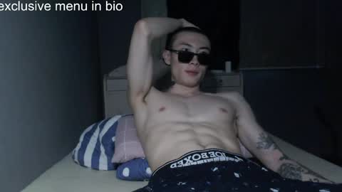boxman556990 online show from May 3, 12:46 am