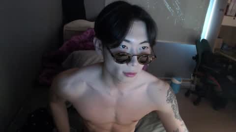Snapshot of boxman556990 chatting on February 22, 4:29 am boxman556990 online show from February 22, 4:29 am