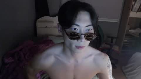 Snapshot of boxman556990 chatting on February 15, 8:12 pm boxman556990 online show from February 15, 8:12 pm