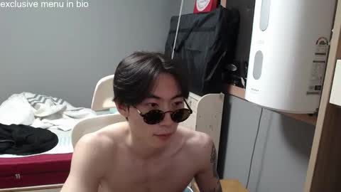 Snapshot of boxman556990 chatting on September 21, 5:07 am boxman556990 online show from September 21, 5:07 am