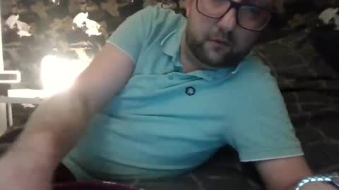 Snapshot of boy27weert chatting on December 25, 11:10 pm Nope online show from December 25, 11:10 pm