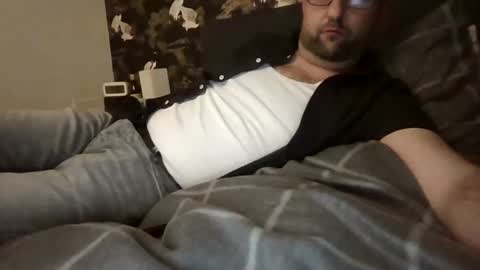 Snapshot of boy27weert chatting on December 21, 5:51 pm Nope online show from December 21, 5:51 pm