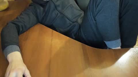 Snapshot of boyapollon chatting on October 27, 5:43 am BoyApollon online show from October 27, 5:43 am