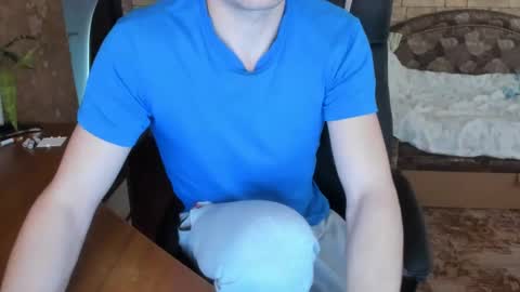 Snapshot of boyapollon chatting on January 1, 12:11 pm BoyApollon online show from January 1, 12:11 pm