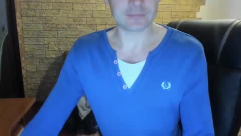 Snapshot of boyapollon chatting on December 17, 6:35 am BoyApollon online show from December 17, 6:35 am