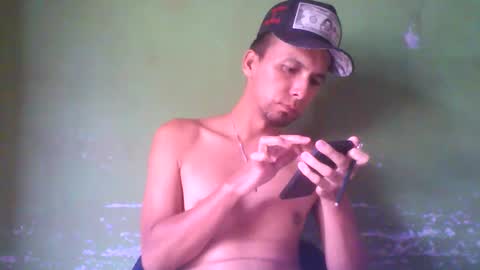 Snapshot of boycumlatino21 chatting on January 16, 9:08 pm Boy online show from January 16, 9:08 pm