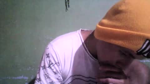 Snapshot of boycumlatino21 chatting on January 8, 1:42 am Boy online show from January 8, 1:42 am