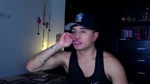 miguel  online show from February 3, 3:26 am