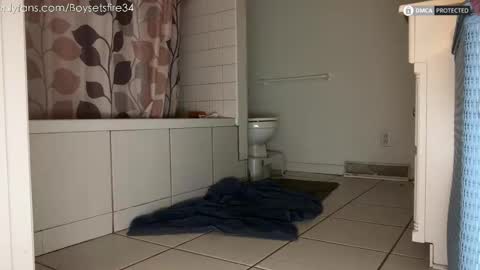 Snapshot of boysetsfire34 chatting on October 21, 4:37 am boysetsfire34 online show from October 21, 4:37 am