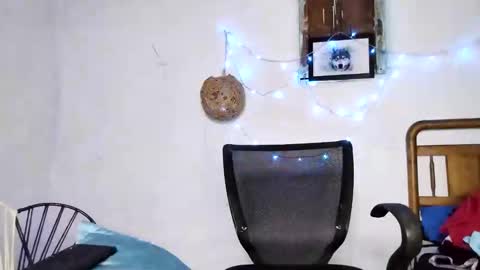 andrew online show from January 12, 1:37 pm