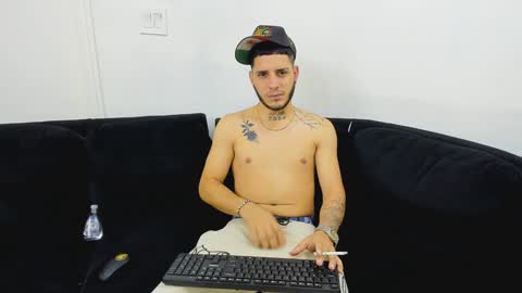 MAX online show from December 27, 5:42 am