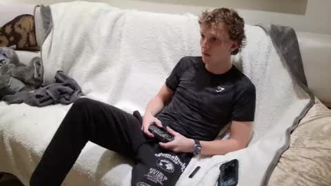 Boyyhb online show from November 16, 8:33 pm