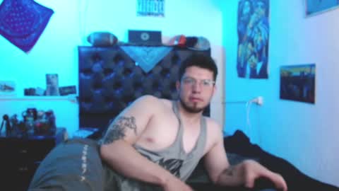 Snapshot of brad_hot_boy chatting on February 15, 4:45 pm brad hot boy online show from February 15, 4:45 pm