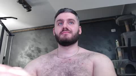 Snapshot of brad_pittfall chatting on March 9, 10:52 pm ask me online show from March 9, 10:52 pm