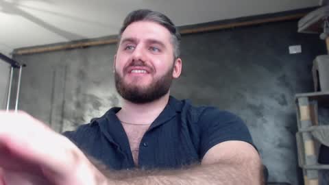 Snapshot of brad_pittfall chatting on February 9, 12:18 am ask me online show from February 9, 12:18 am