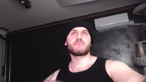 Snapshot of brad_pittfall chatting on October 8, 7:51 pm ask me online show from October 8, 7:51 pm