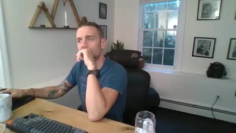 Snapshot of bradbronton chatting on October 24, 11:23 am BradBronton online show from October 24, 11:23 am