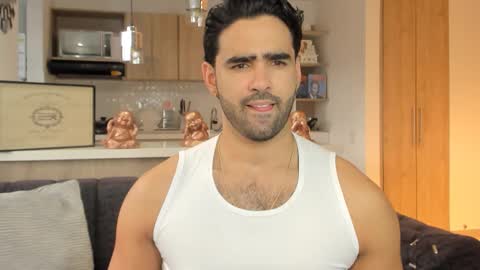 bradleymartin7 online show from December 19, 10:07 pm