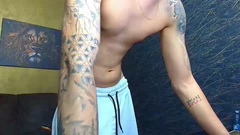 BrandonTateX online show from September 22, 11:43 am