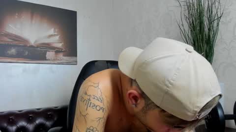 BrandonTateX online show from October 18, 1:05 pm