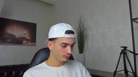 BrandonTateX online show from December 18, 12:29 pm