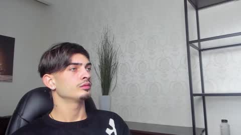 BrandonTateX online show from December 13, 1:01 pm