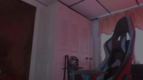 brasi_ online show from December 5, 5:53 pm