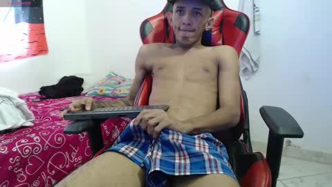 Snapshot of brayan_chevignon chatting on October 25, 5:03 pm brayan_chevignon online show from October 25, 5:03 pm
