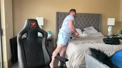 Brett Mycles online show from January 27, 8:28 pm