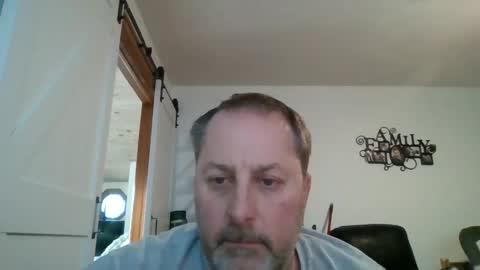 hey online show from February 5, 9:29 pm