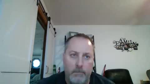 hey online show from January 12, 6:49 pm