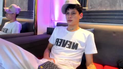 brian_hotof1 online show from June 11, 11:41 am
