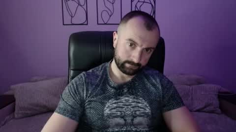 brindlefly69 online show from March 26, 11:36 am