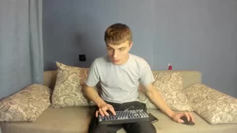 Snapshot of bristlebback chatting on October 24, 5:03 pm bristlebback online show from October 24, 5:03 pm