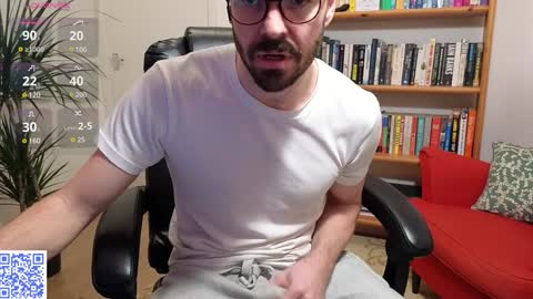 Snapshot of britishpoet chatting on December 4, 12:58 pm Callum online show from December 4, 12:58 pm