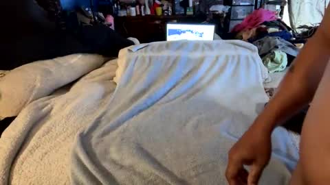 brownbootie1 online show from March 16, 8:46 pm